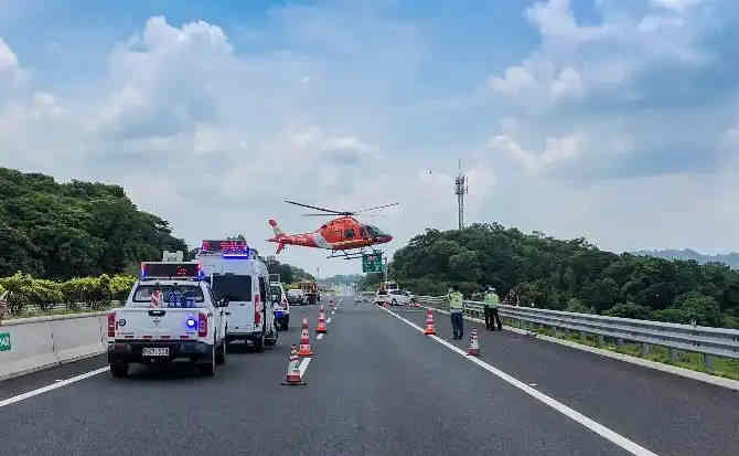 青山湖区高速公路汽车救援案例